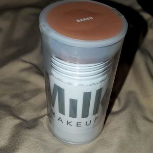 Milk matte bronzer baked